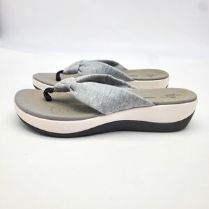 Cloudsteppers by Clarks Shoes Women's 8 Arla Glison Thong Sandals Gray White
